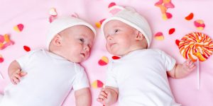 5 Trik Cerdik Upaya Mensiasati Hamil Bayi Kembar Dunia Anak